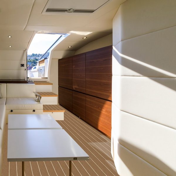 SCHIFFTEPPICH-Bootsteppich-SALON-Bodenbelag-4 Boot-Teppiche nach Maß im Teak Design